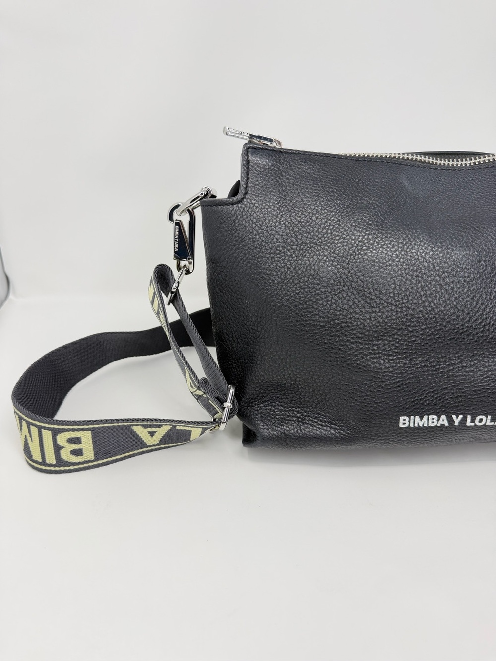 Bimba Y Lola Black Pebbled Leather Crossbody - Picture 2 of 6